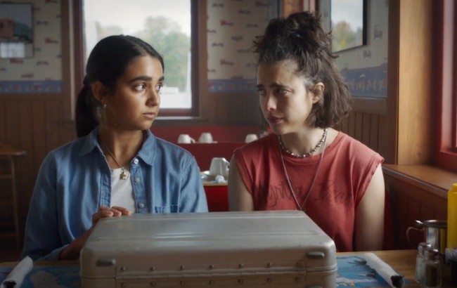 Lesbijki w tarapatach – mamy zwiastun filmu „Drive-away dolls" Ethana Coena