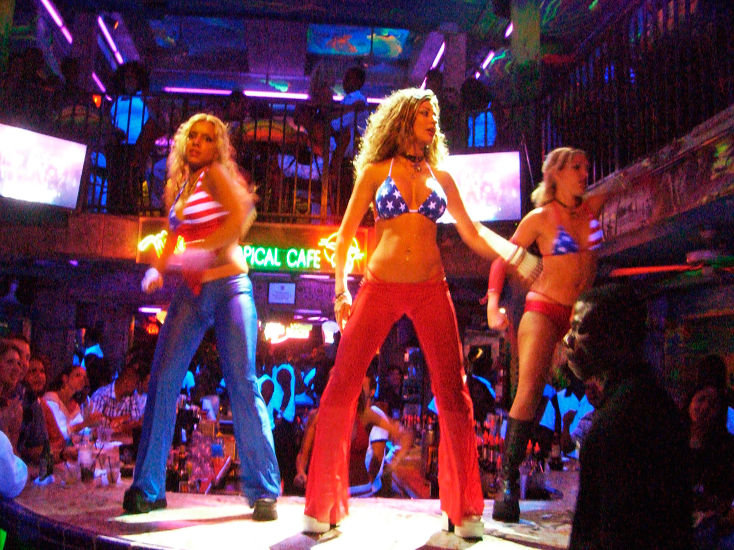 [Z archiwum K MAG] Miami, czyli miejsce, gdzie umierają neony