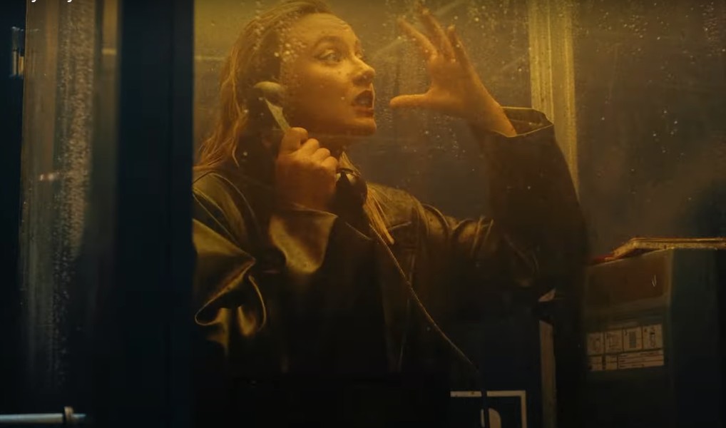 Natalia Nykiel wraca do electropopu i mówi „Bye Bye” starej sobie w nowym klipie!