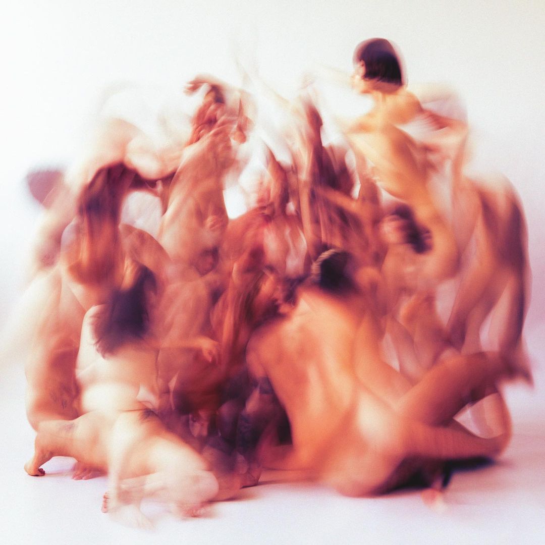 Młody fotograf Tomek Janus udowadnia, że wrażliwość wciąż jest pożądana, a komercja i sztuka się nie wykluczają [WYWIAD]