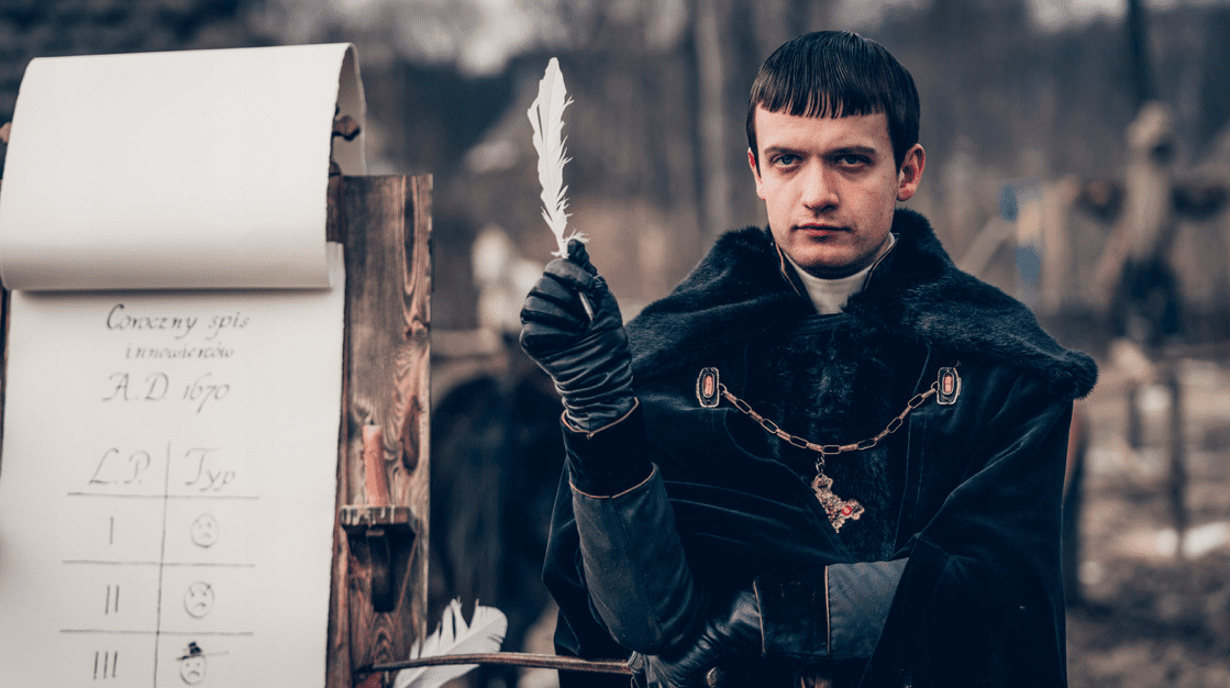 Kremówka i spacer z ojcem Jakubem z „1670” – licytacja WOŚP robi furorę