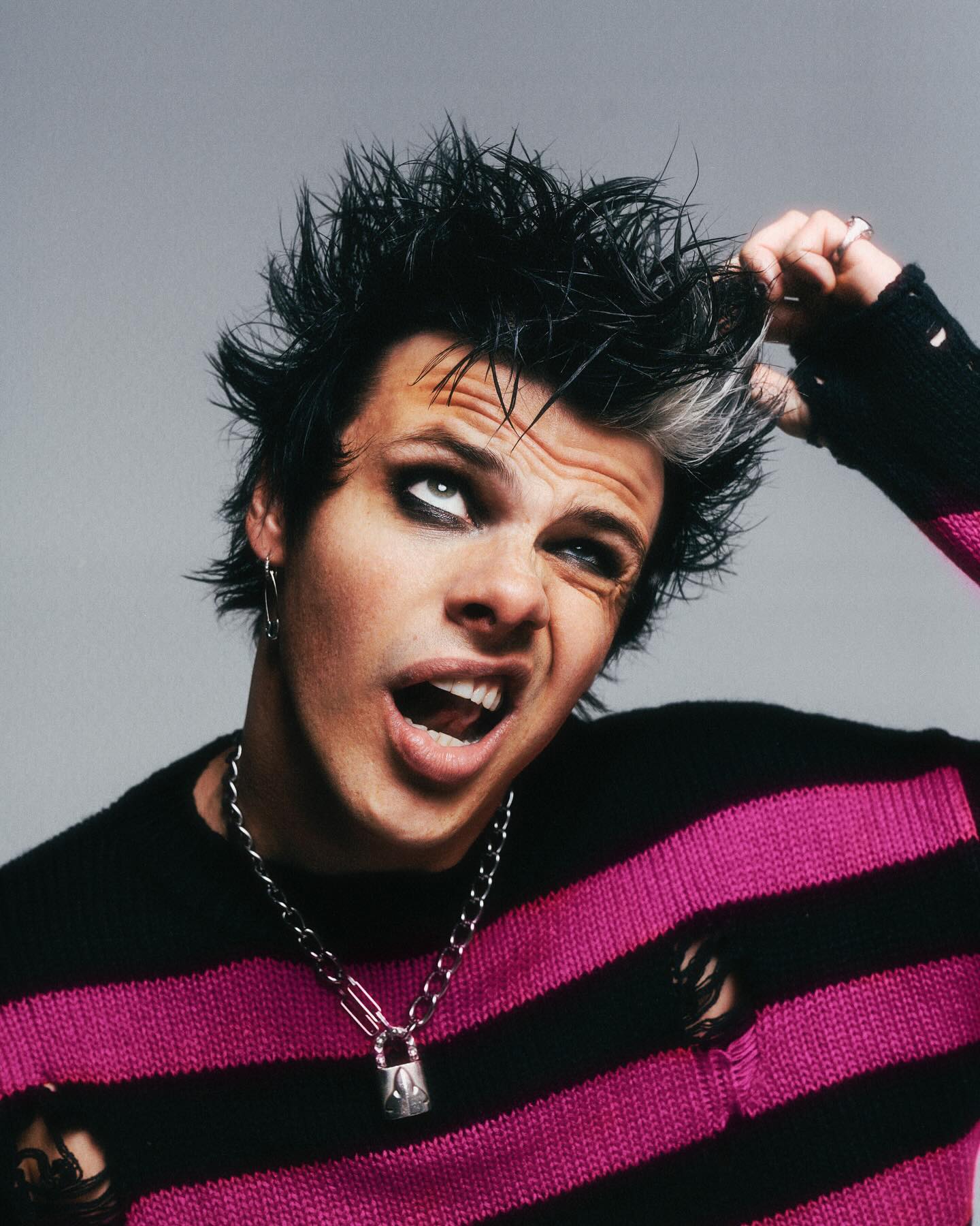 YUNGBLUD: Nawet teraz, gdy świat jest nieźle p**ieprzony, głęboko wierzę, że miłość i jedność pokolenia, którego jestem częścią, zmienią go na lepsze [WYWIAD]