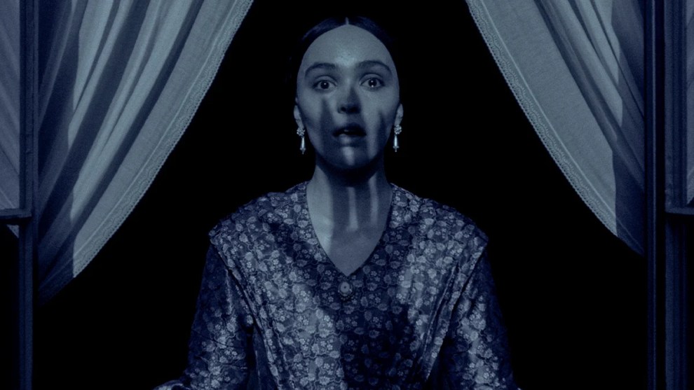 Lily-Rose Depp prześladowana przez wampira – obłędny zwiastun „Nosferatu” [WIDEO]