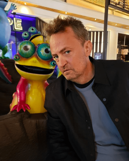 5 aresztowań w sprawie śmierci Matthew Perry’ego. „Wykorzystali jego uzależnienie”