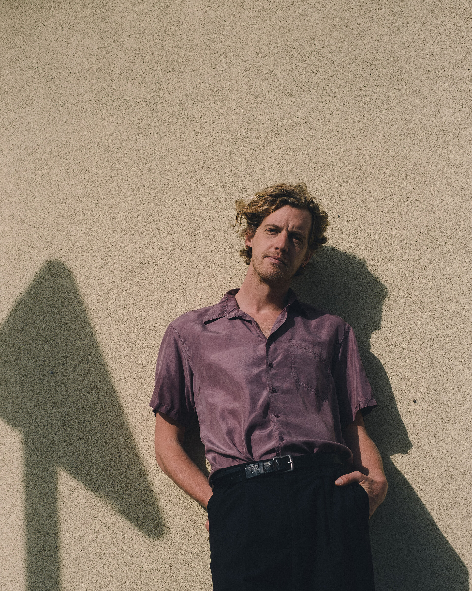 „Prowadziłem dziennik snów, eksperymentowałem z psychodelikami, poddałem się hipnozie” – o płycie „Karaoke Moon” rozmawiamy z Maartenem Devolderem z Warhaus