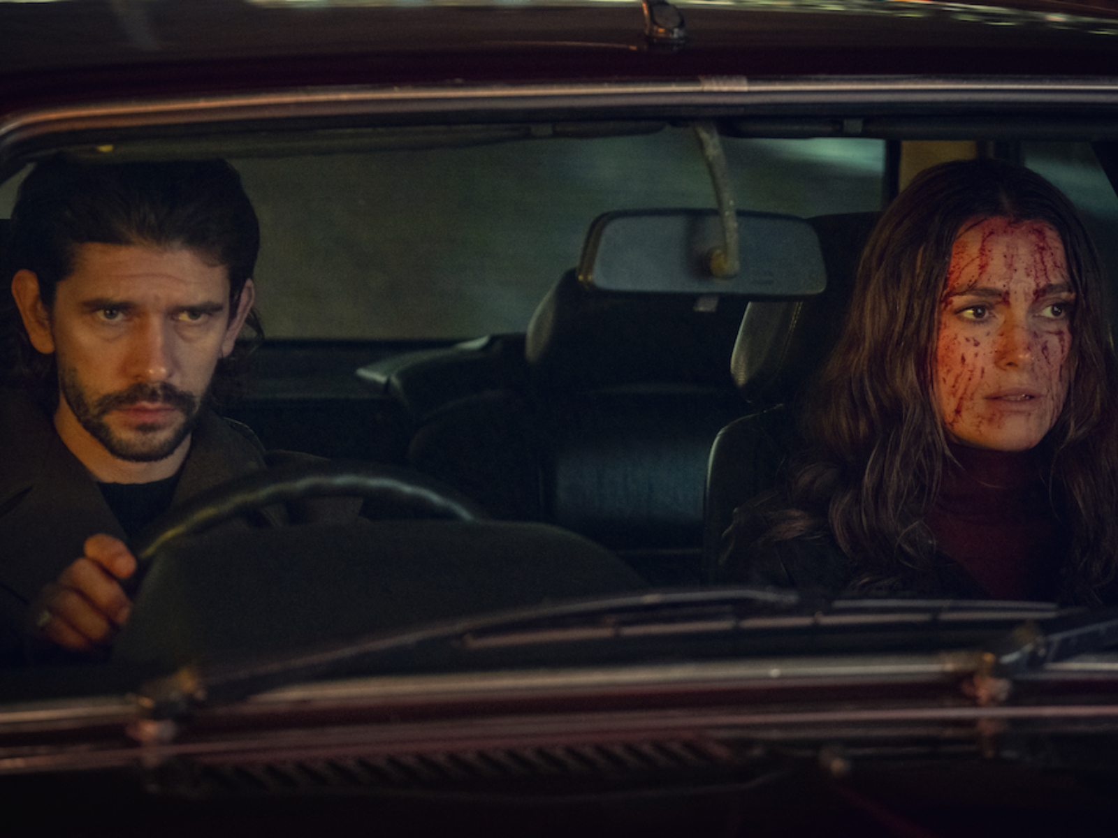 Serial szpiegowski Netflixa z Keirą Knightley to perełka. „Piękna i dziwna przyjaźń pośrodku chaosu”