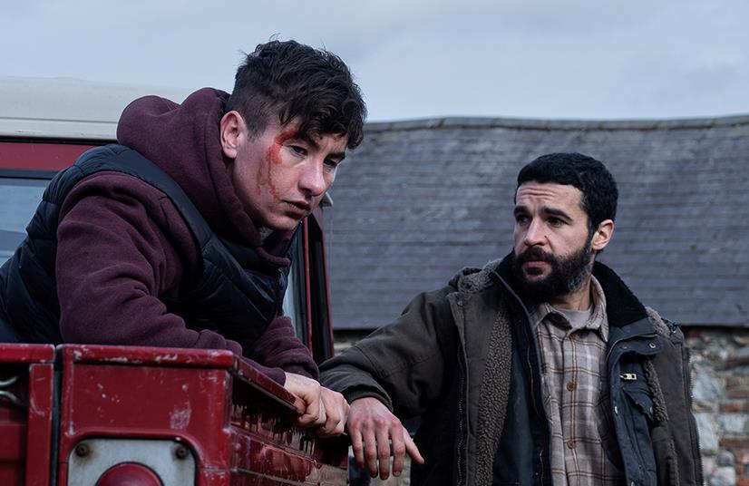 Irlandia, piekło na farmie i nowy ulubieniec kina. Niepokojący zwiastun filmu z Barrym Keoghanem, „Bring Them Down”