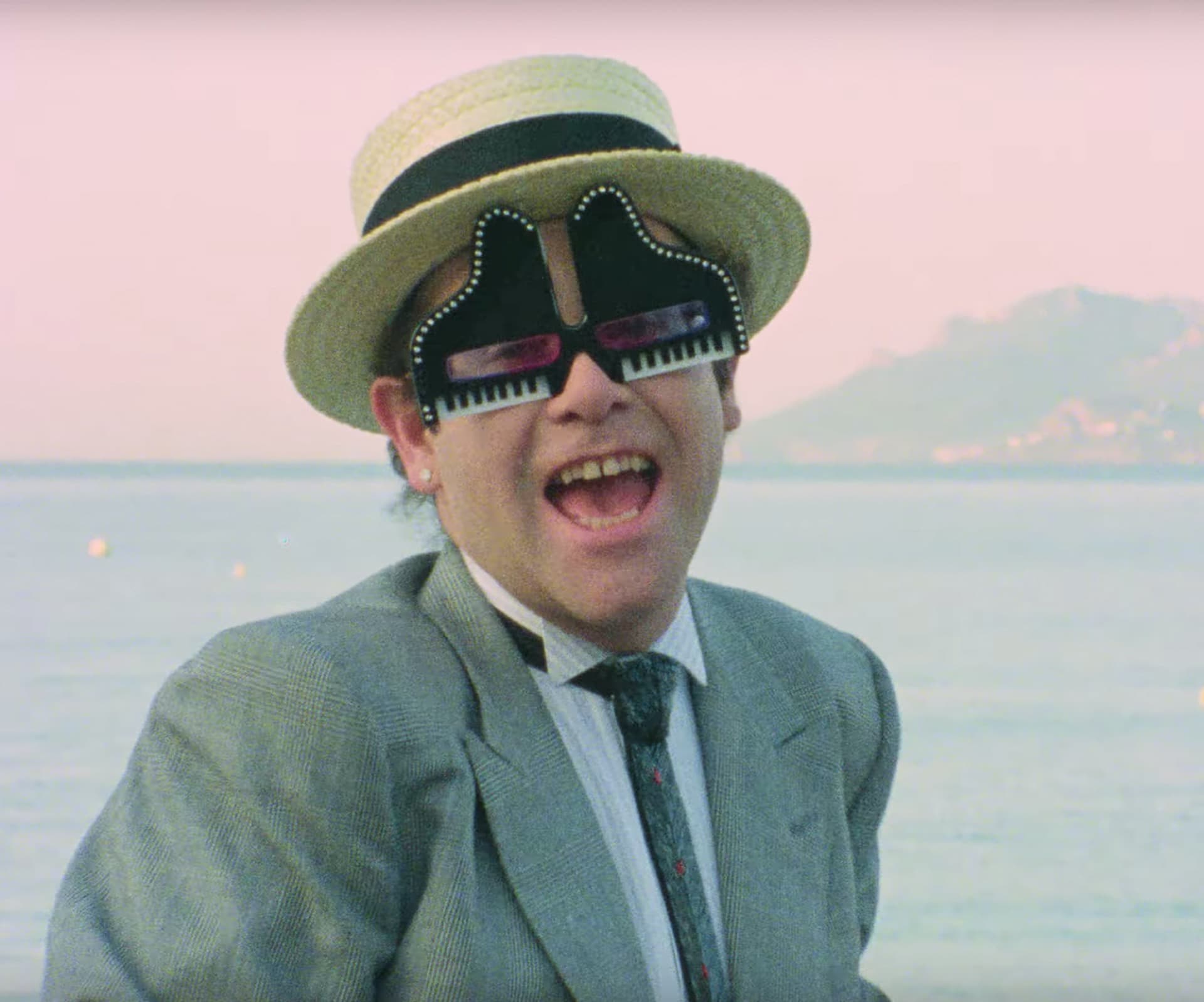 Od Reginalda do legendy: 6 przełomowych momentów w życiu i karierze Eltona Johna