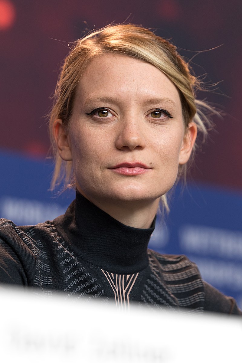 Mia Wasikowska: „Moja babcia dorastała podczas wojny w Polsce” [WYWIAD]