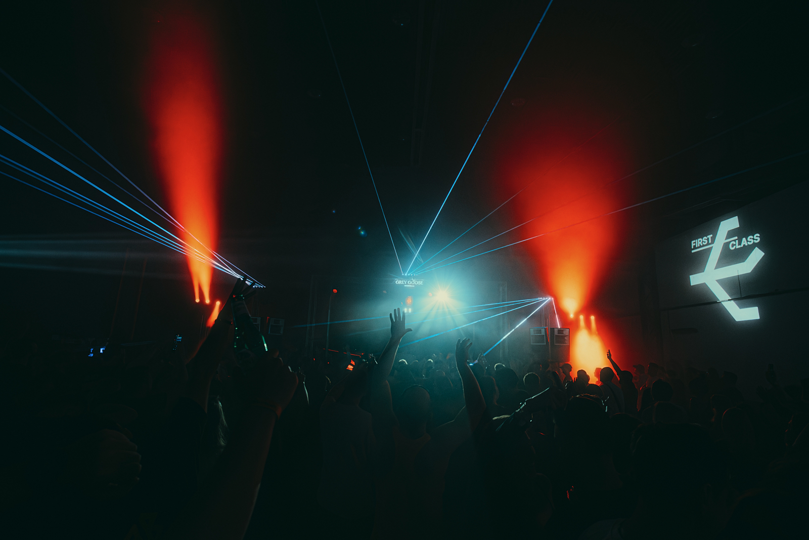 Imprezy First Class w Aeroklubie Warszawskim. Na początek kolektyw w składzie, którego jeszcze u nas nie było