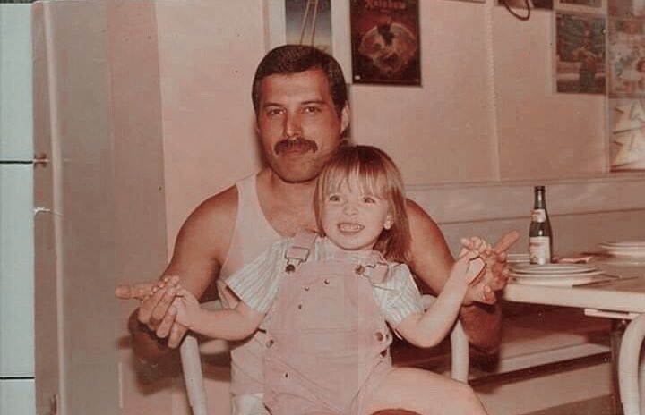 Freddie Mercury miał córkę? Wstrząsające wyznanie w nowej biografii artysty