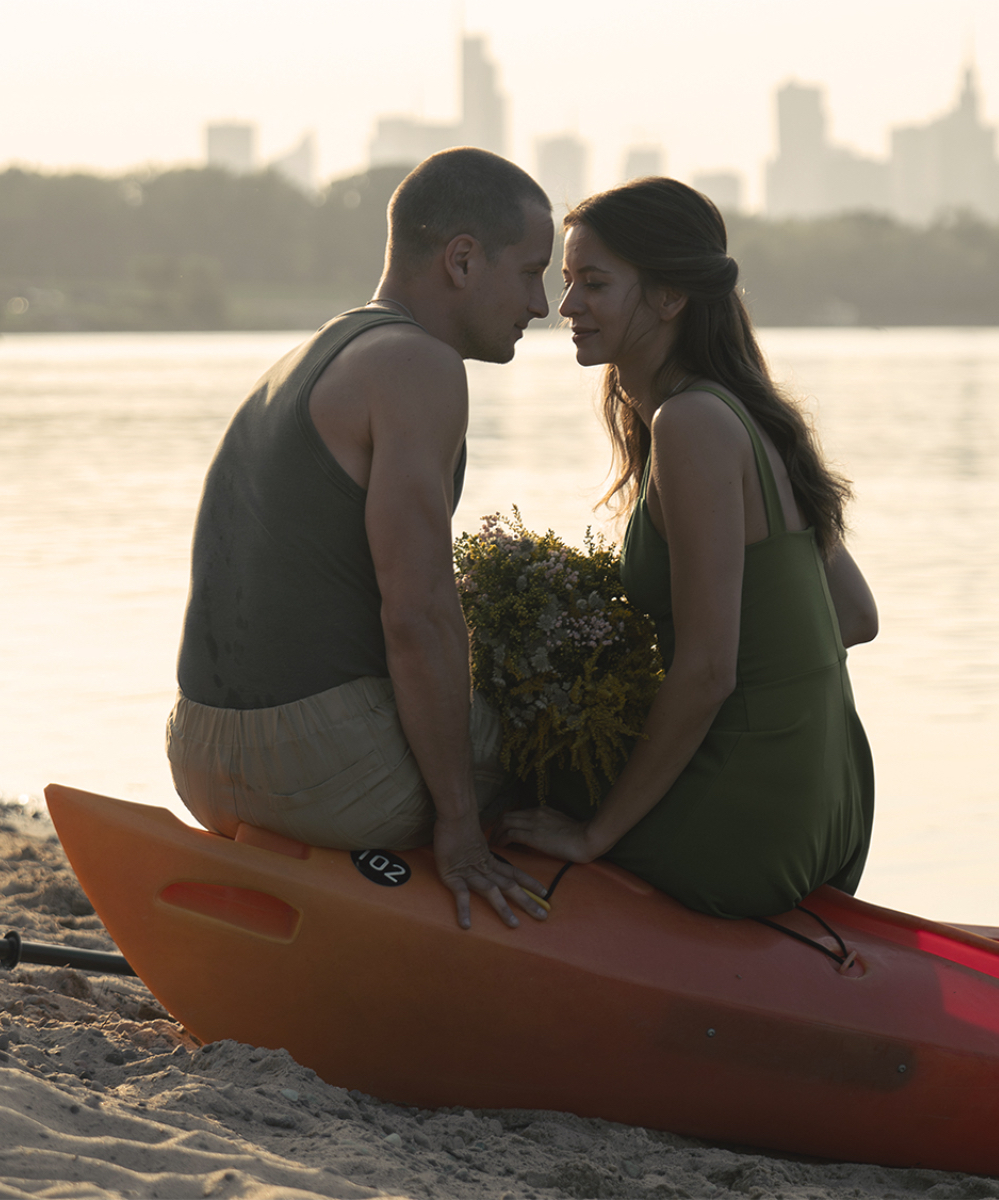 Kim jest facet „miś”? Polski film o „wiecznych chłopcach” podbija Netflixa – jest numerem jeden