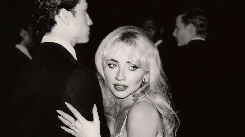 Sabrina Carpenter zmienia okładkę nowej płyty. Odpowiada krytykom, odnosząc się do Boga