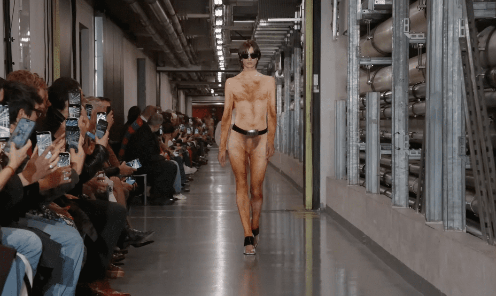 Nowa era Gaultiera? Duran Lantink wywraca wybieg do góry nogami