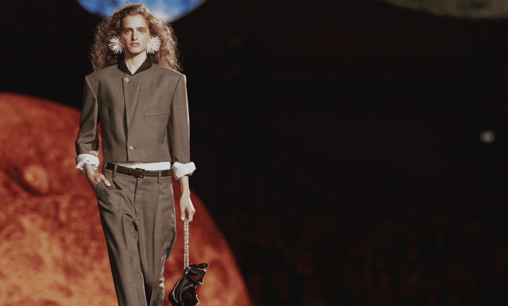 5 paryskich debiutów – rewolucja w modzie czy powrót do korzeni?