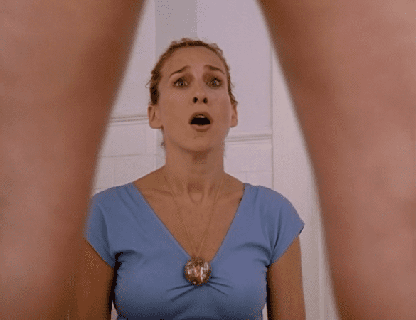 SKIMS zaskakuje: bielizna z naturalnym owłosieniem okolic intymnych