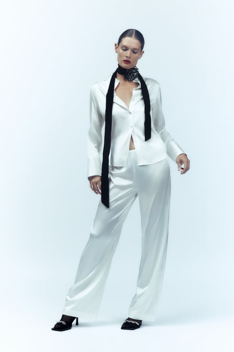 Aksamitna apaszka z różą