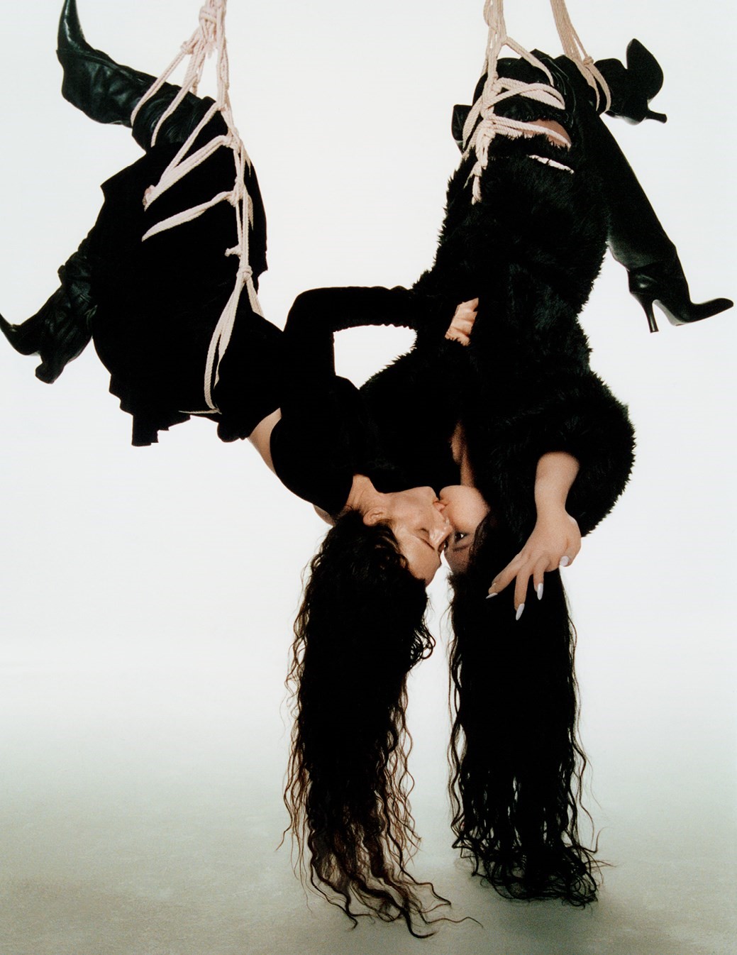 „Beauty Papers”, Harley Weir