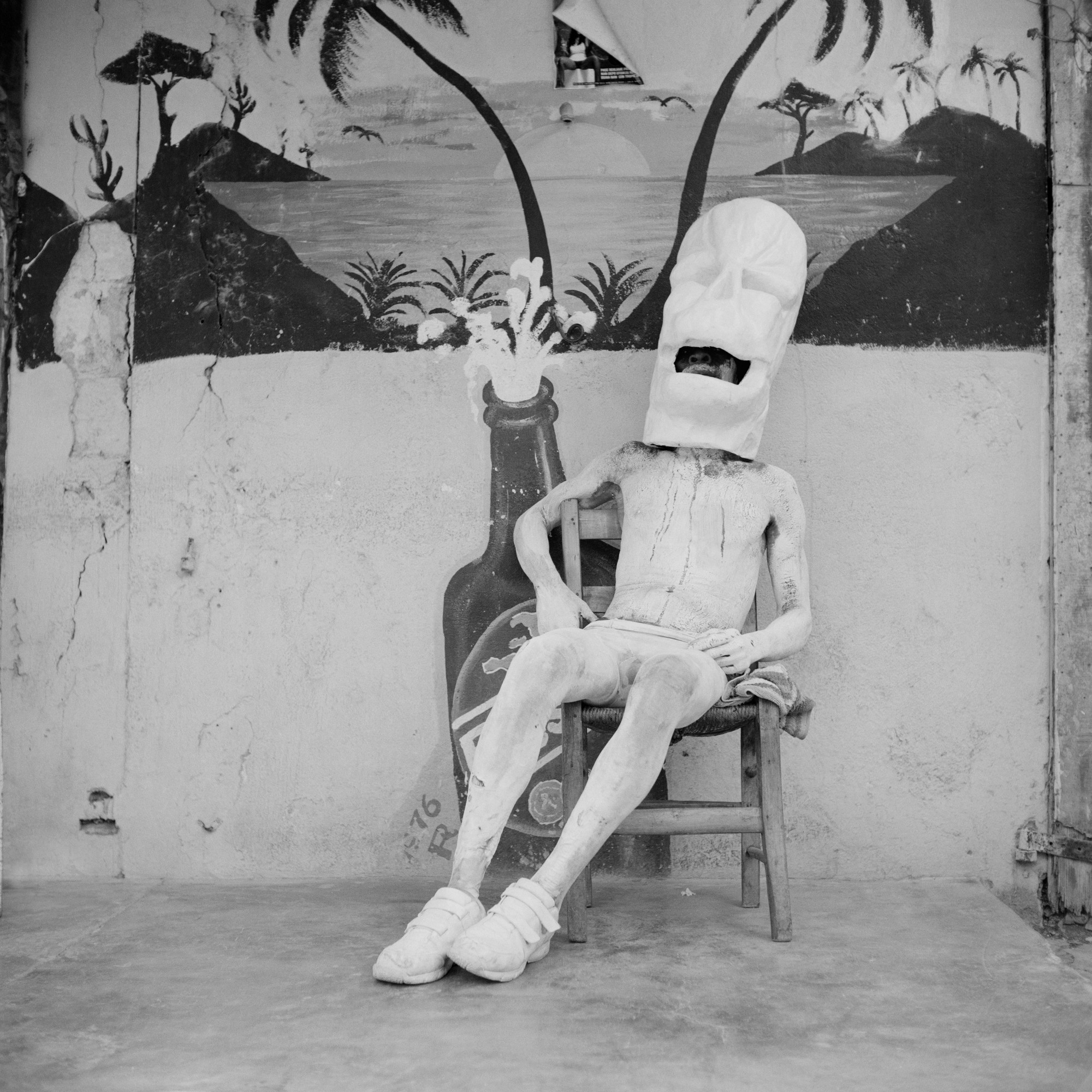 Behind the mask: Portraits of a Haitian carnival  © Leah Gordon