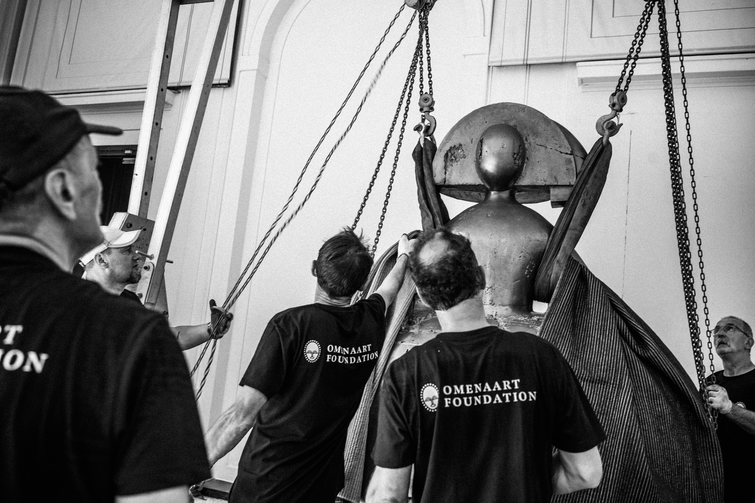 Hiszpańska królowa Reina Mariana wita gości w Ogrodzie Muzeum Pałacu w Wilanowie