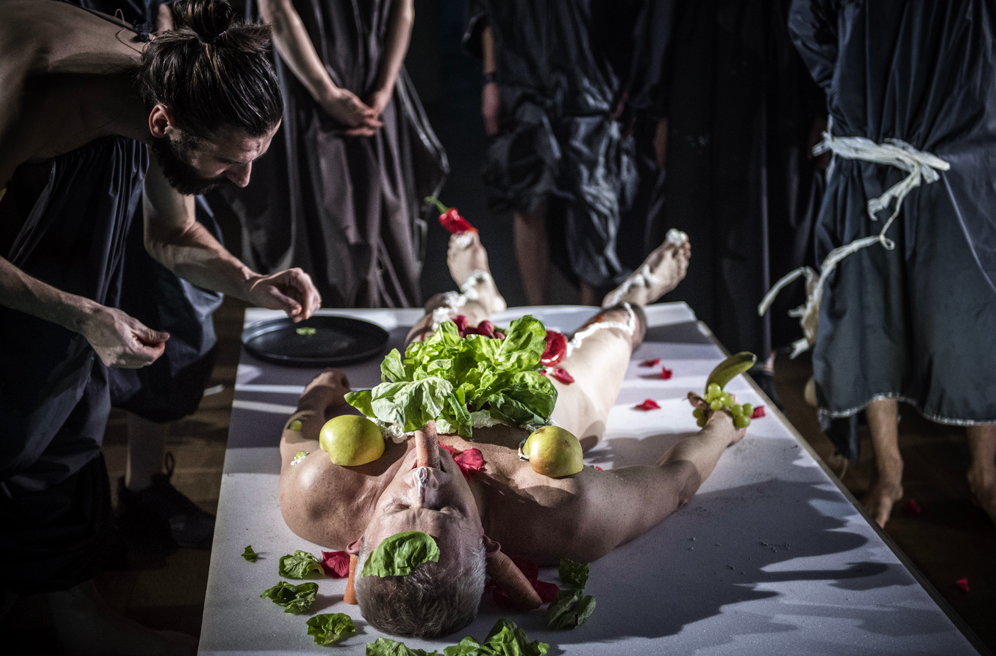 „Uczta” , reż. Krzysztof Garbaczewski, Nowy Teatr, Warszawa